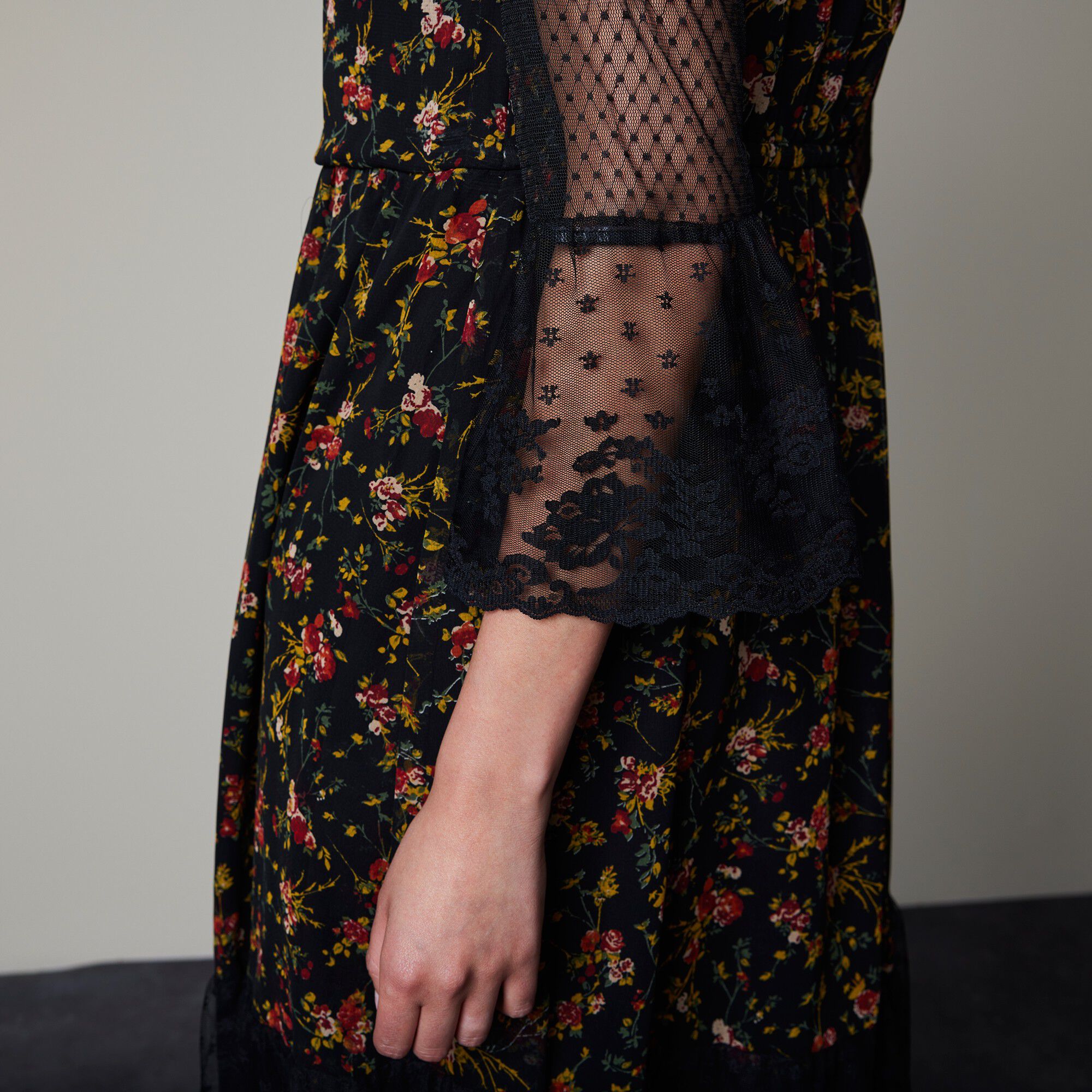 Robe dentelle manches 3/4 imprimée