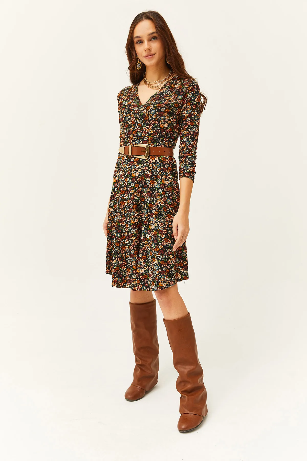 Olalook  Mehrfarbiges, zweireihiges Damenkleid mit Blumenmuster ELB-19000960