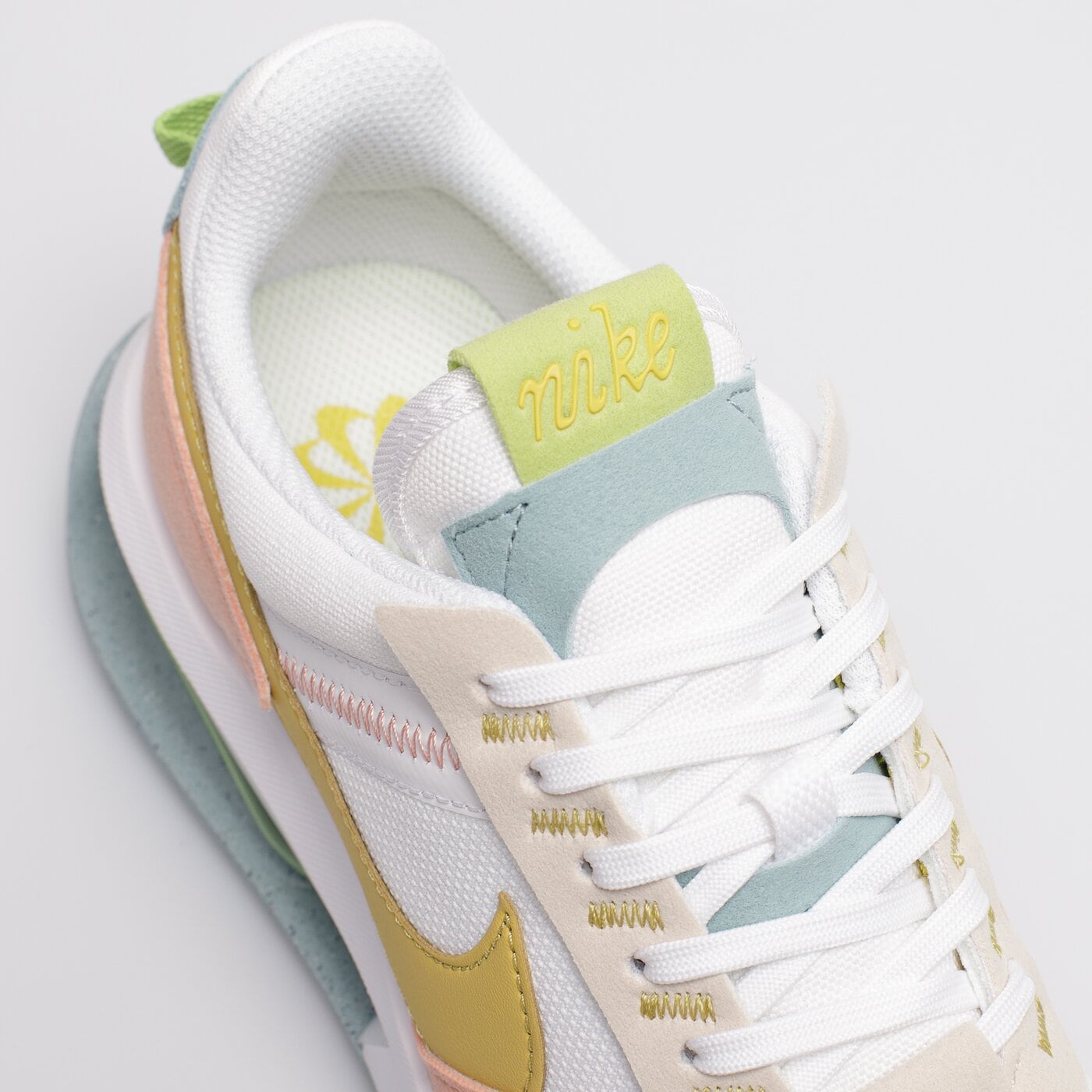 WMNS AIR MAX PRE-DAY Multicolor