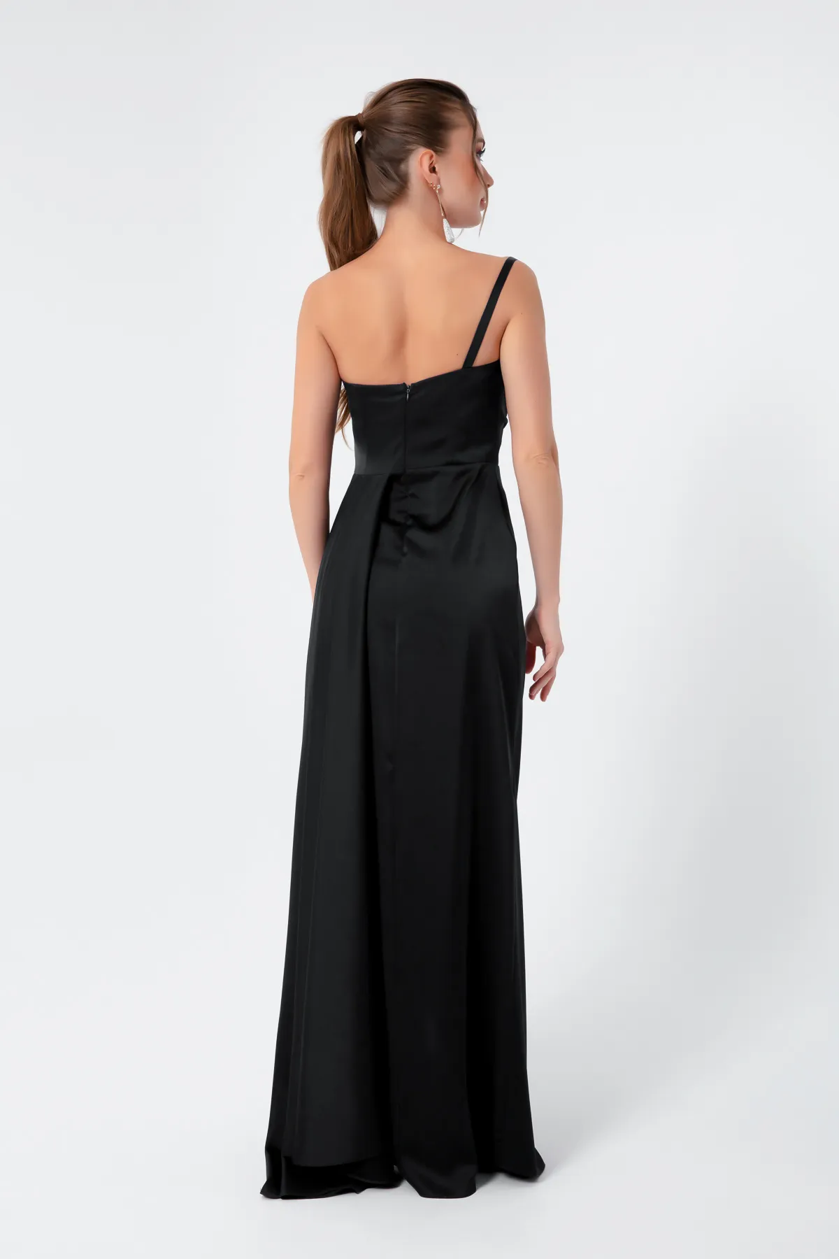 Lafaba  Schwarzes One-Shoulder-Satin-Abend- und Abschlusskleid für Damen