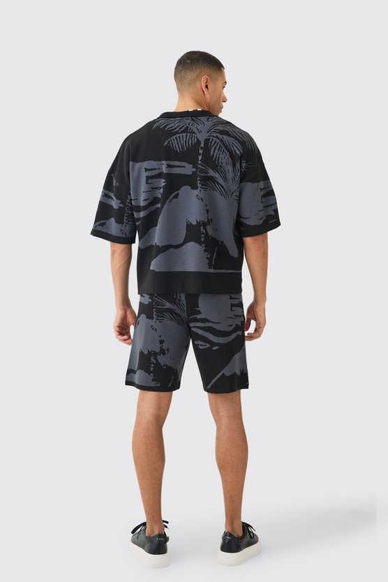 Kastiges Poloshirt und Shorts