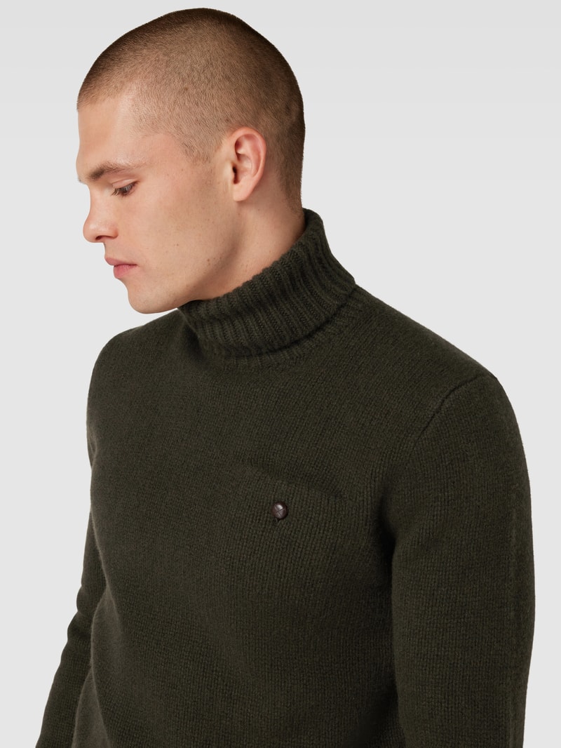 Strickpullover mit Rollkragen in olivgrün