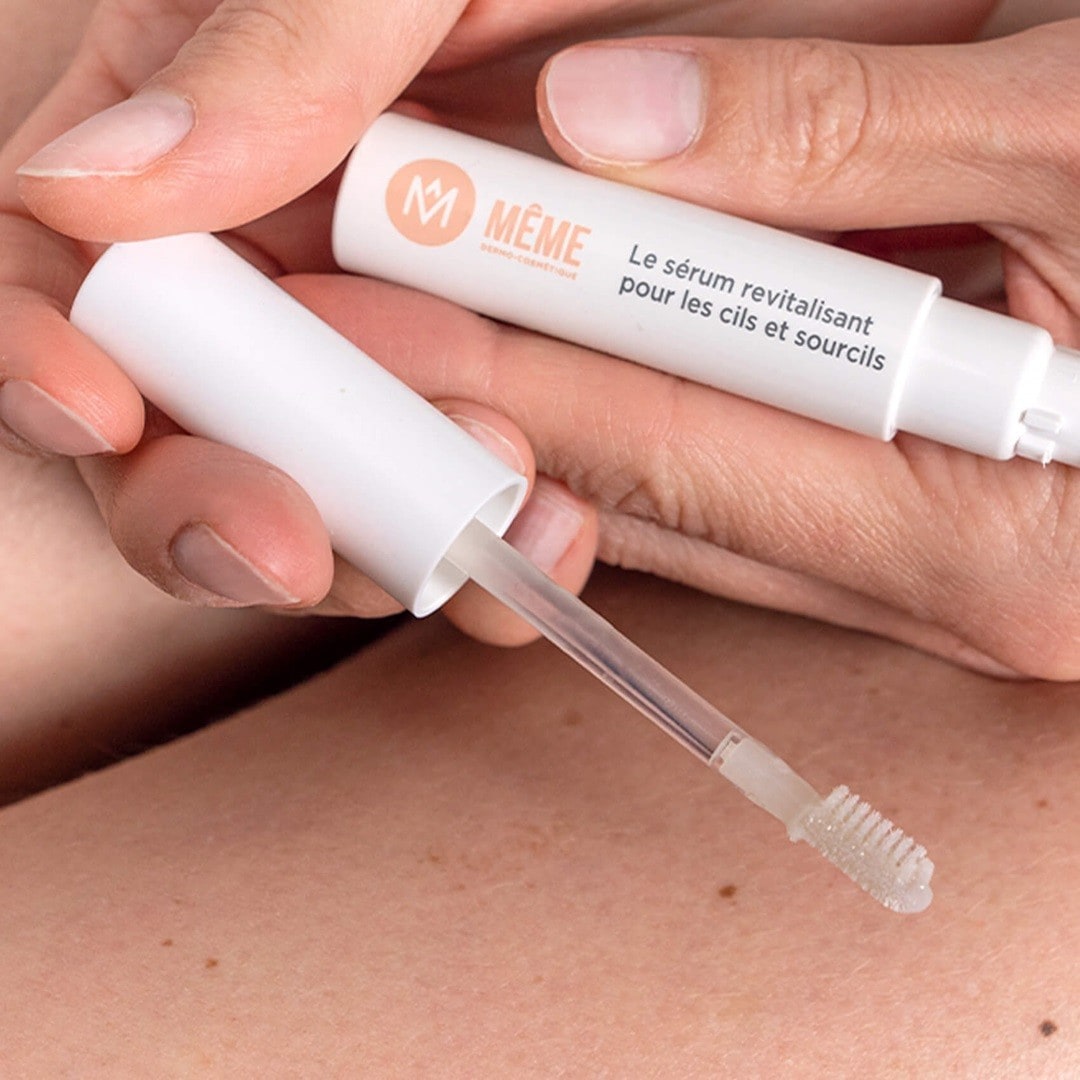 MÊME Cosmetics ревитализујући серум за трепавице и обрве