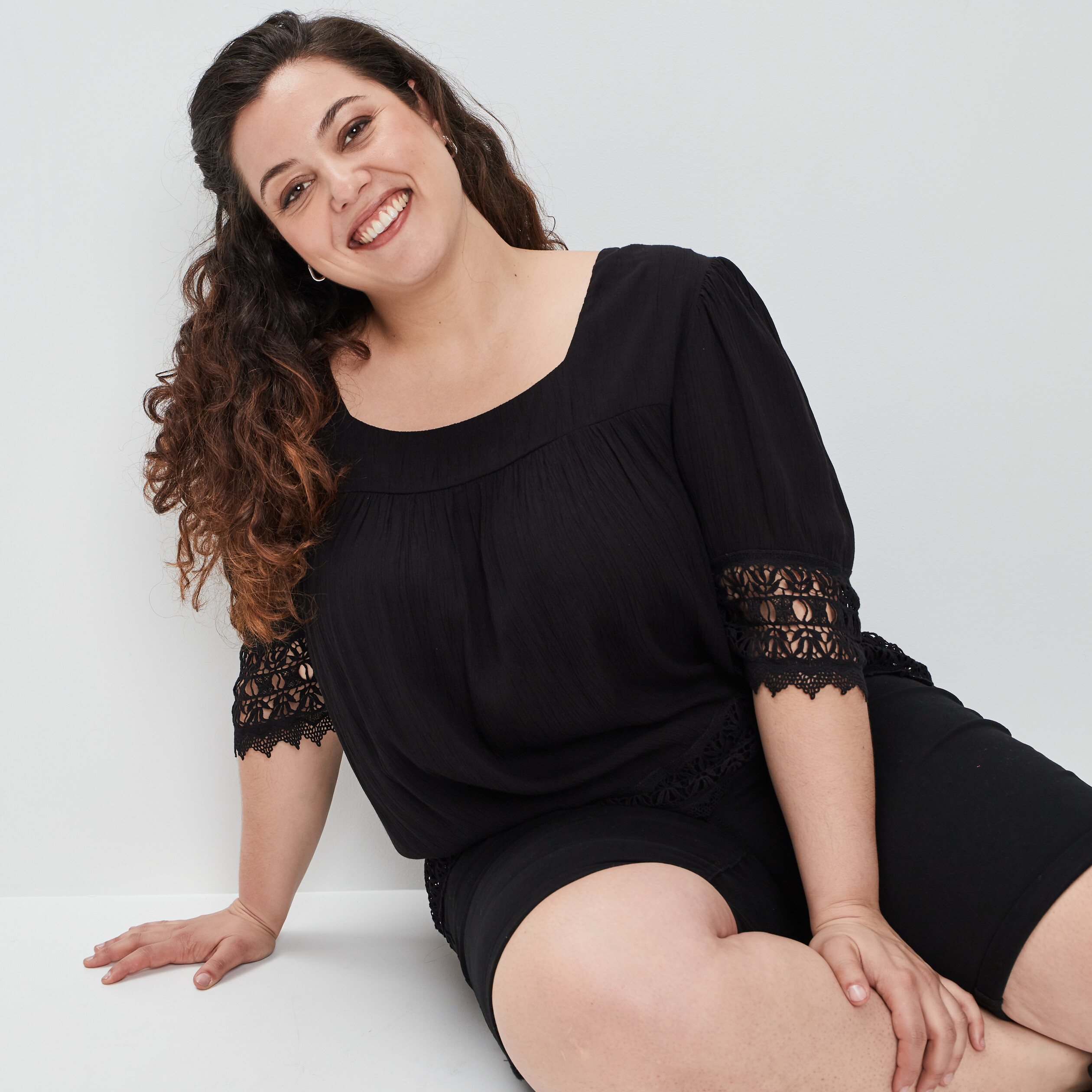 Blouse manches courtes noir femme grande taille | La Halle