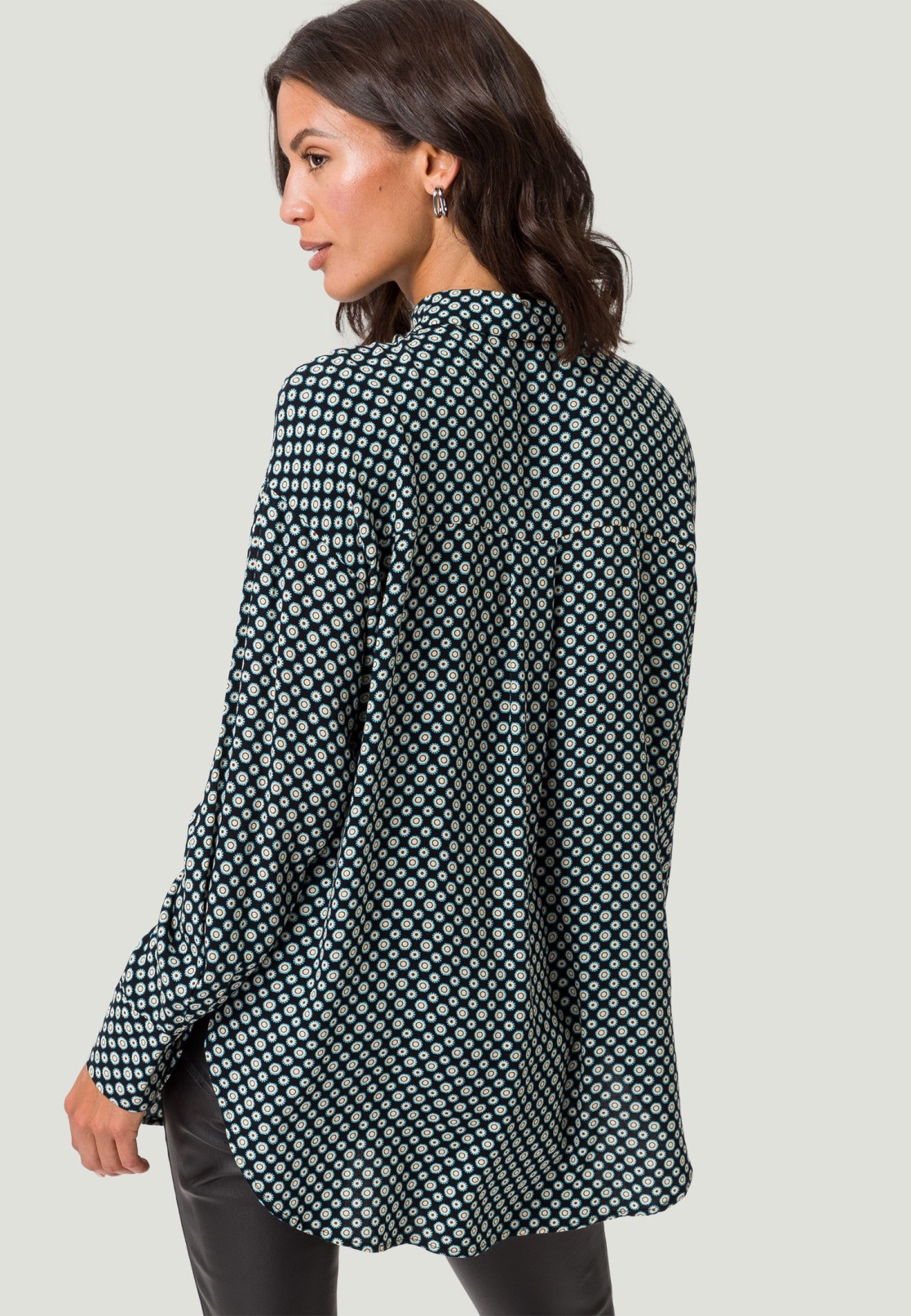 Longbluse mit Minimalprint
