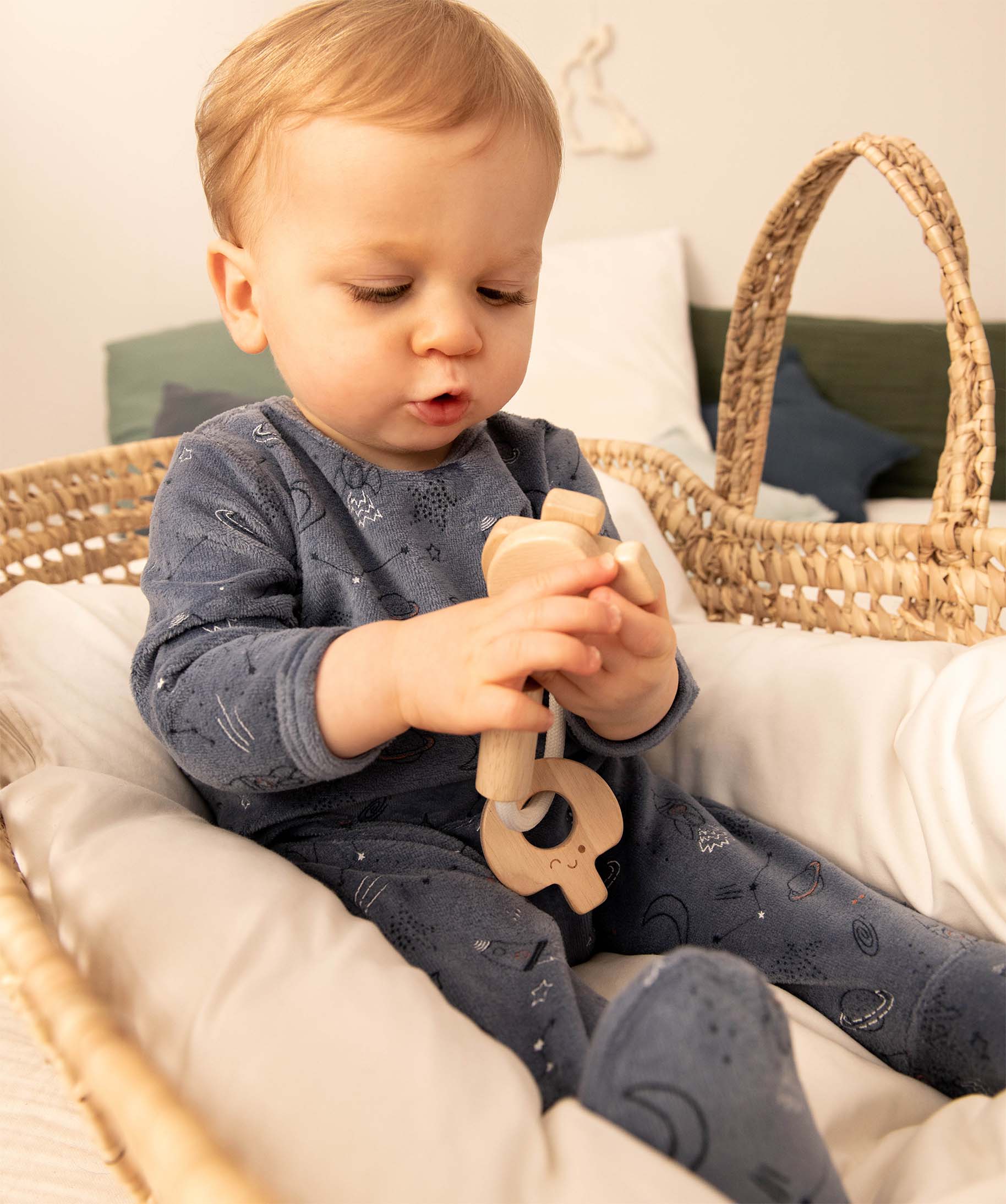 Pyjama bébé à pont-dos en velours à motifs espace bleu | GEMO