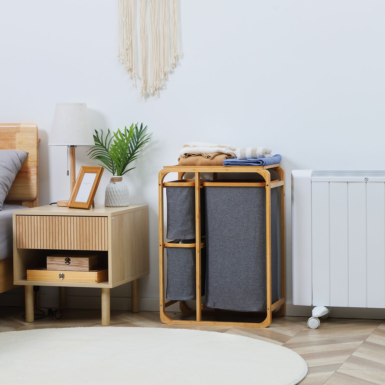 HOMCOM Wäschekorb Wäschebox mit Plattform Wäschesammler mit 3 abnehmbaren Wäschesacke Wäschesortierer für Schlafzimmer Badezimmer Bambus Grau Natur 50 x 32 x 69,7 cm