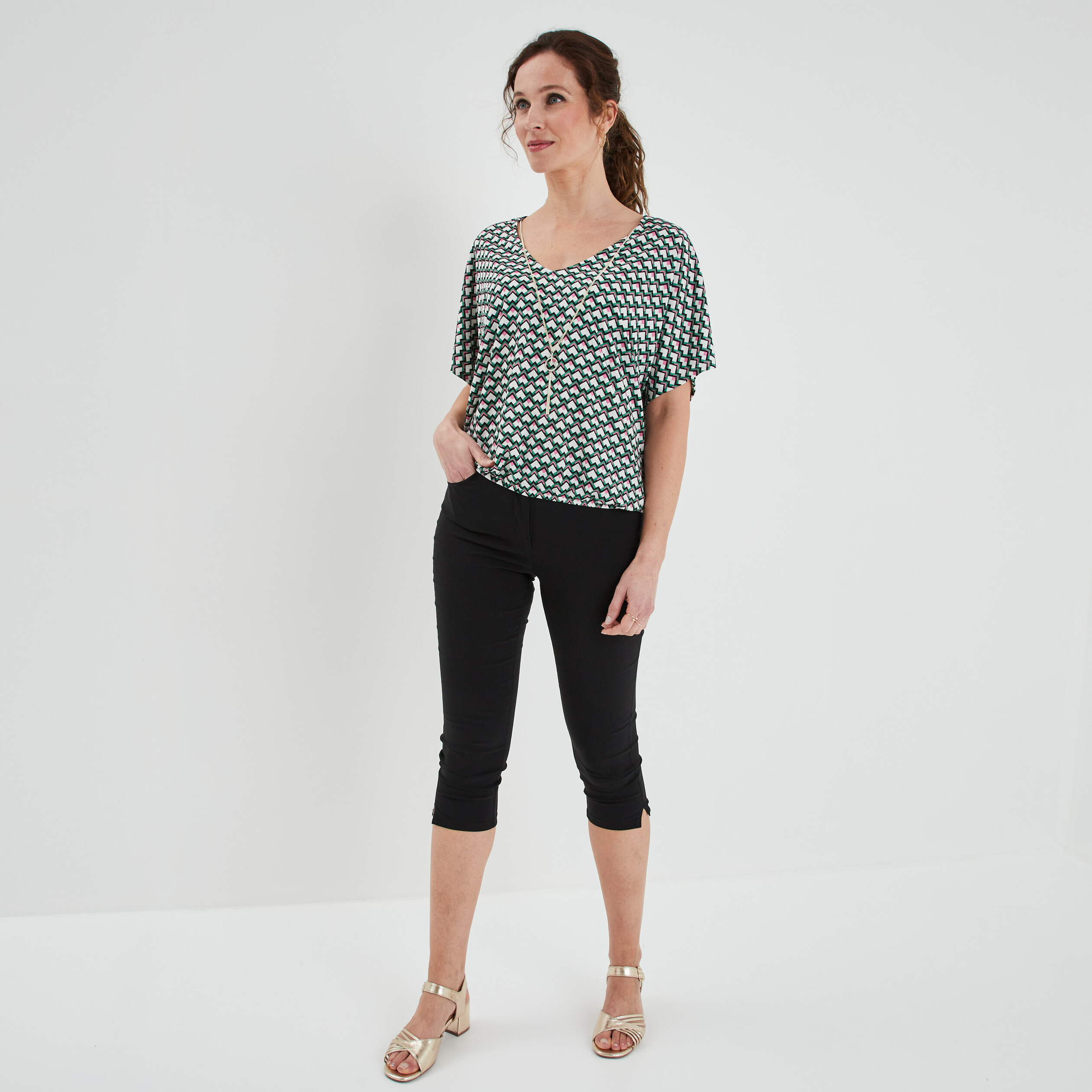 T-shirt col en V bijou Mosquitos vert femme | La Halle