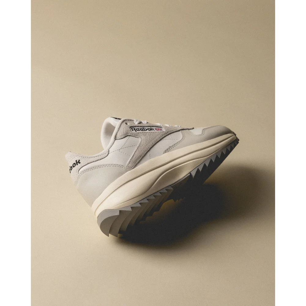 Reebok Leather SP Extra HQ7189 / weiss