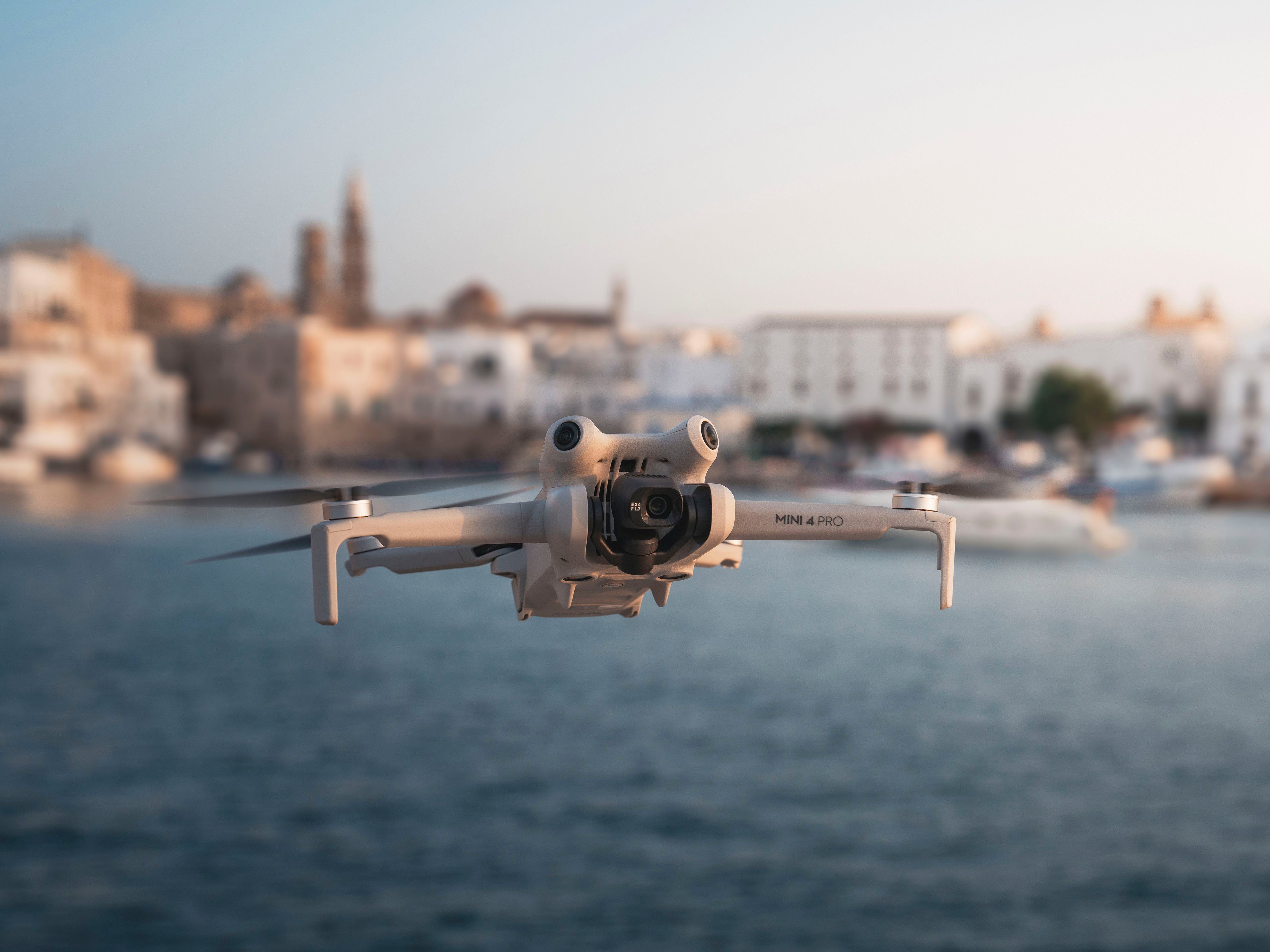 DJI Mini 4 Pro (DJI RC 2) (GL) Drohne (4K Ultra HD)