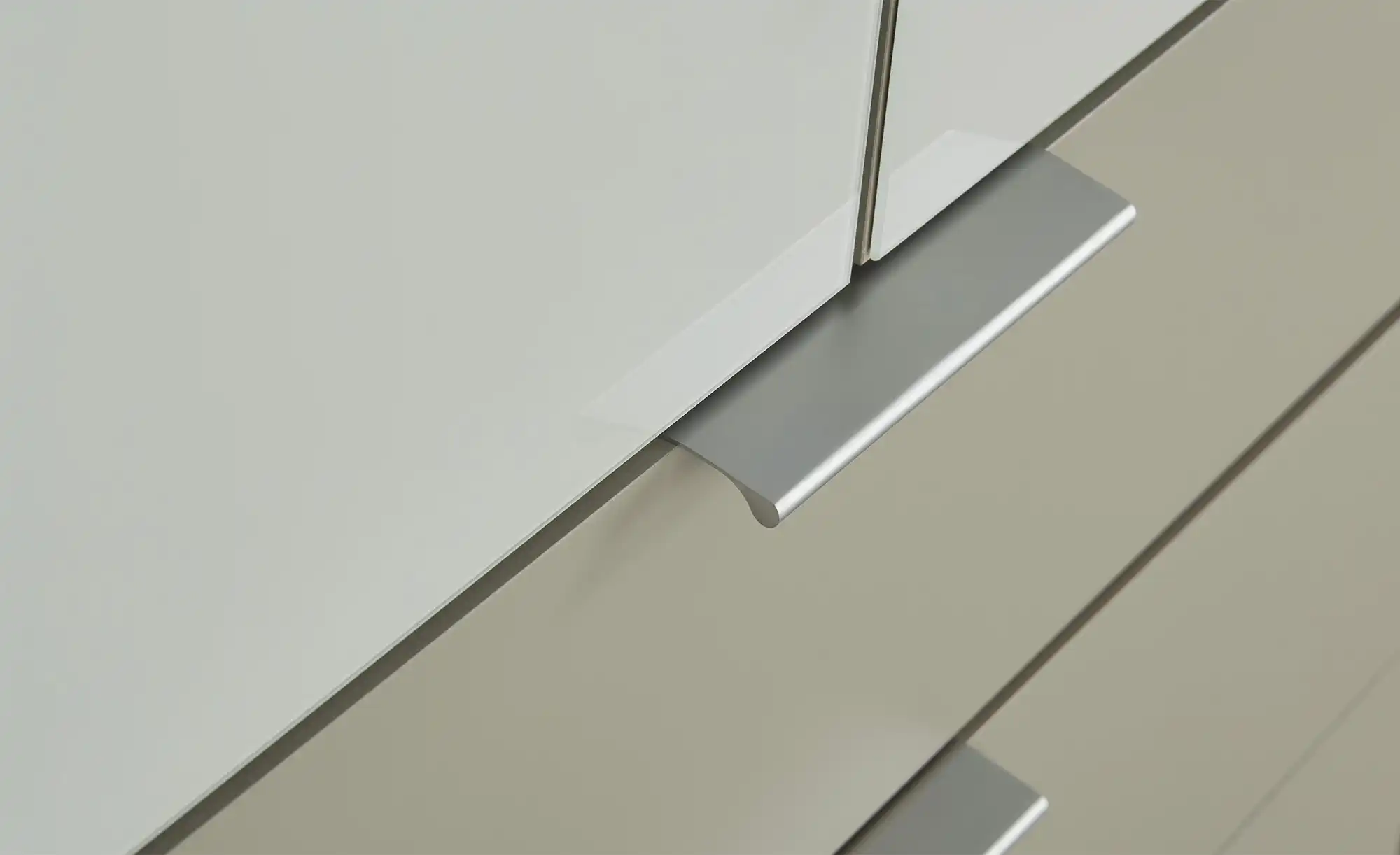 Drehtürenschrank