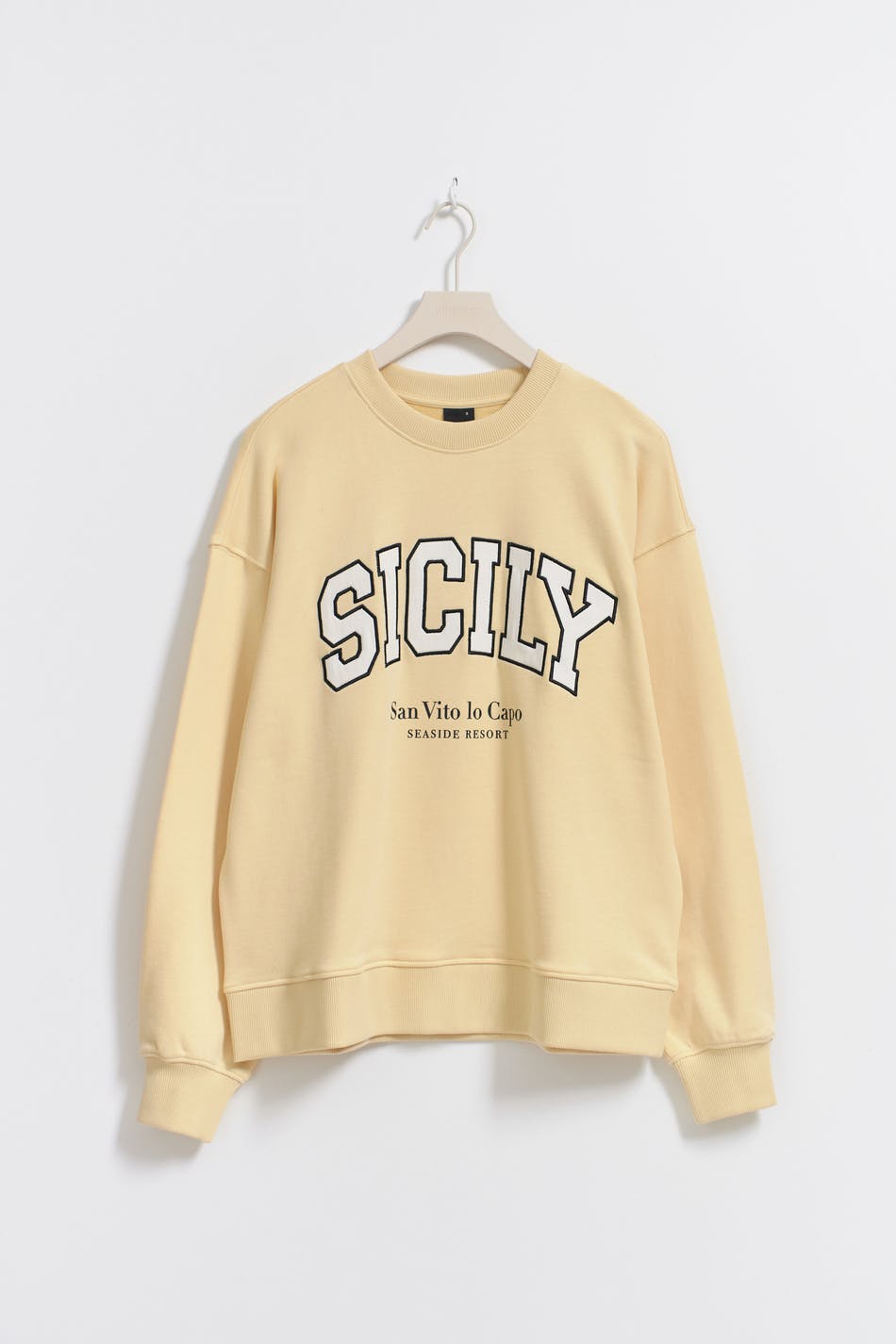 Embroidery sweater