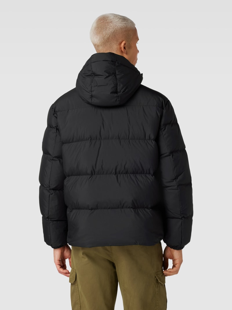 Steppjacke mit Kapuze Modell 'ESSENTIAL' in schwarz