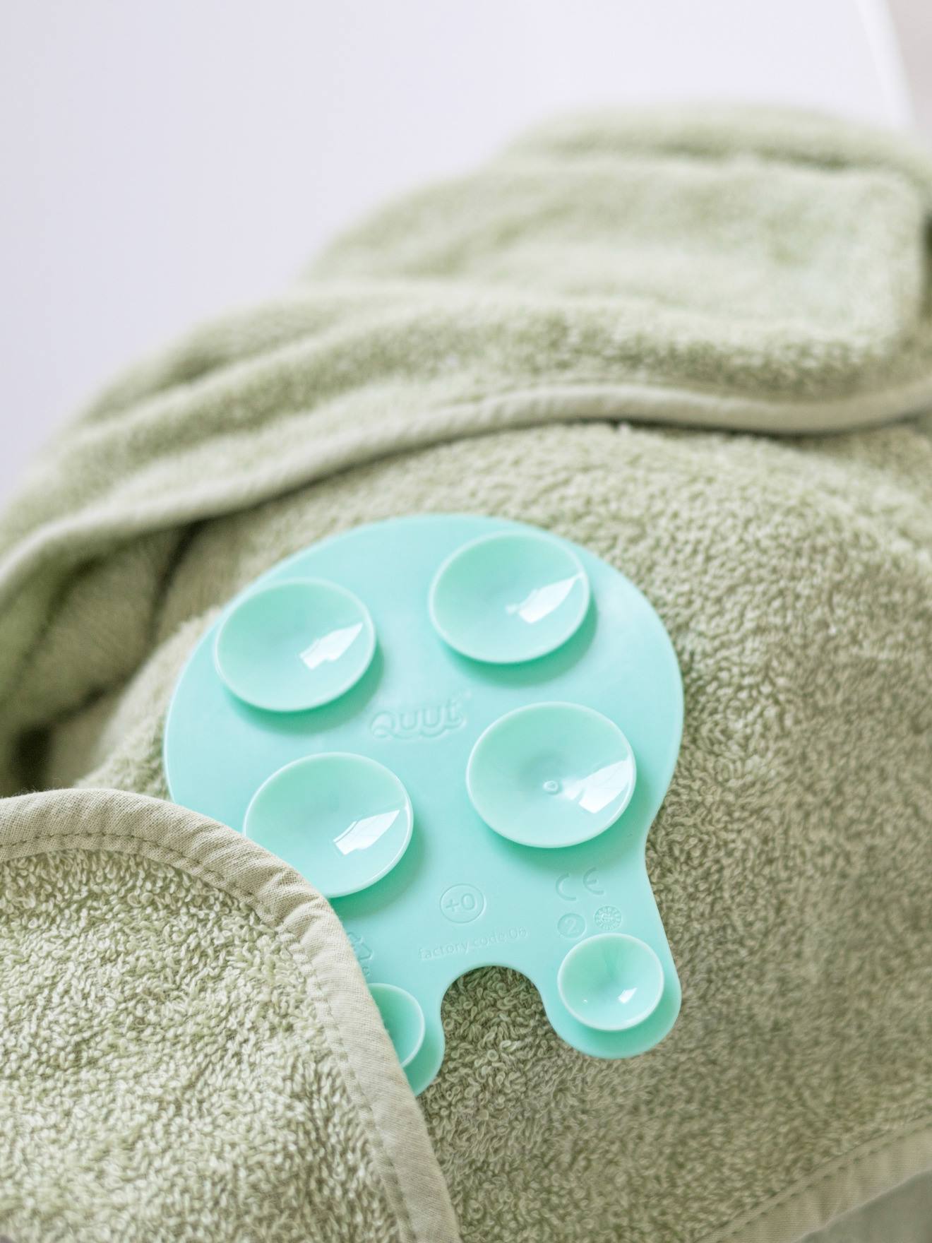 Quut Baby Badewannen-Saugmatten in Quallenform Grippi QUUT - violett