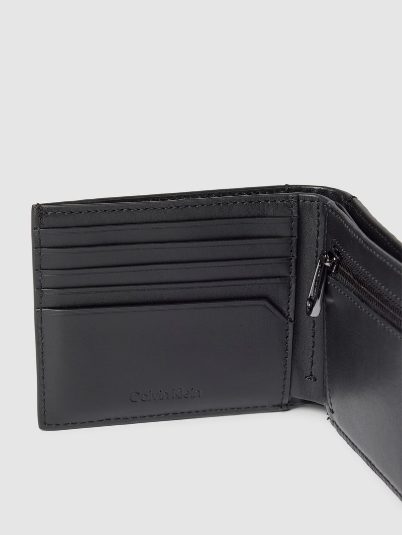Portemonnaie mit Label-Detail Modell 'MODERN BAR BIFOLD' in schwarz