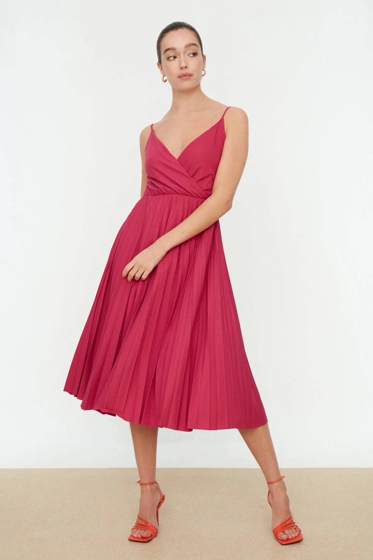 Trendyol Collection  Fuchsiafarbenes Midi-Kleid mit offener Taille/Skater, zweireihig, plissiert, dehnbar, Strickkleid TWOSS20EL2729