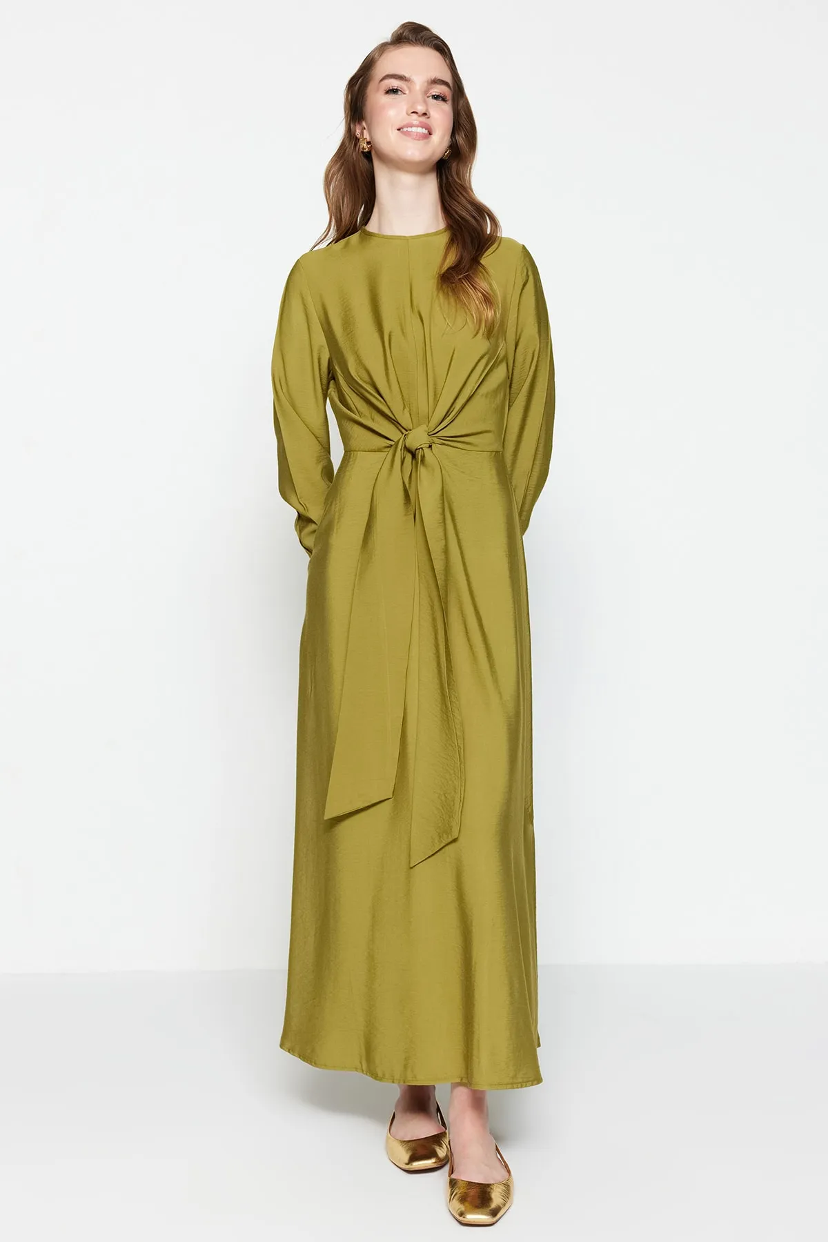 Trendyol Modest  Ölgrünes gewebtes Kleid mit Taillenschnürung TCTSS23EB00221