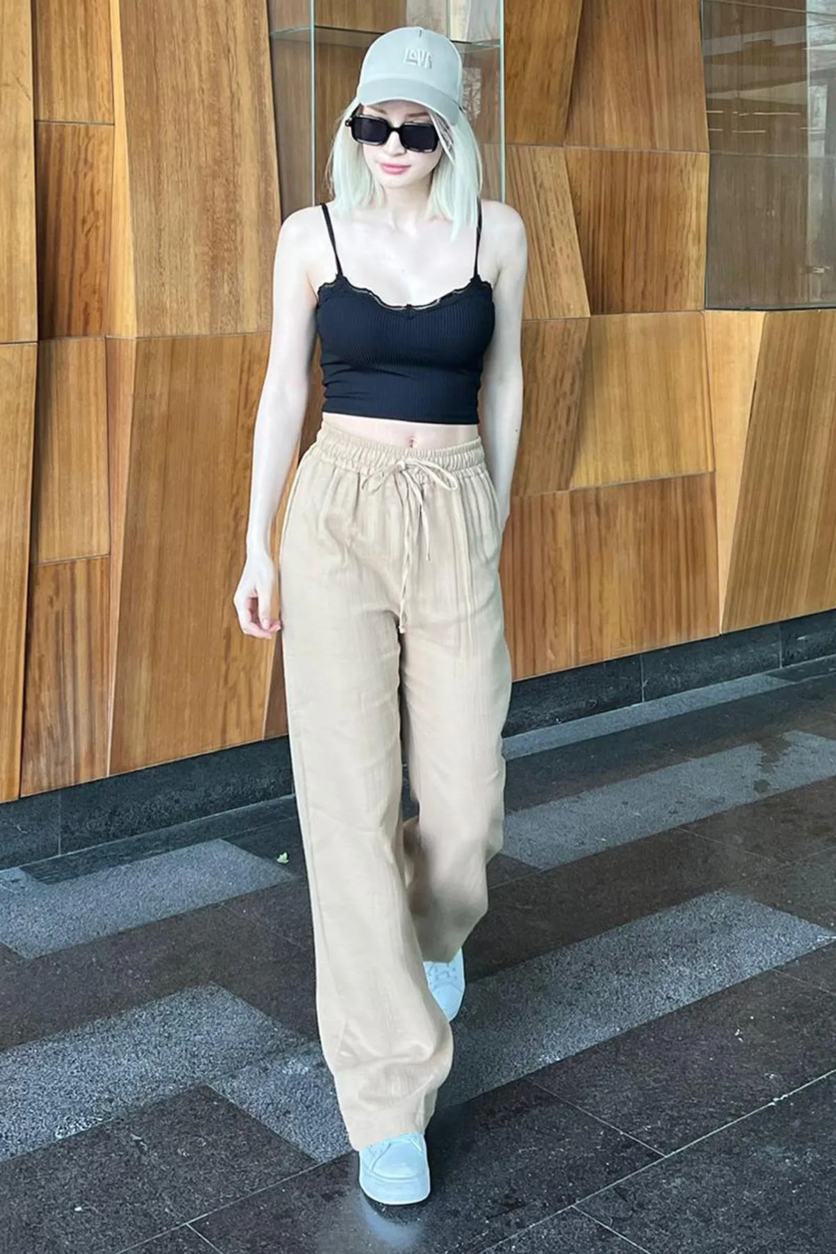 Madmext  Beigefarbene Musselin-Damenhose mit weitem Bein MG1980