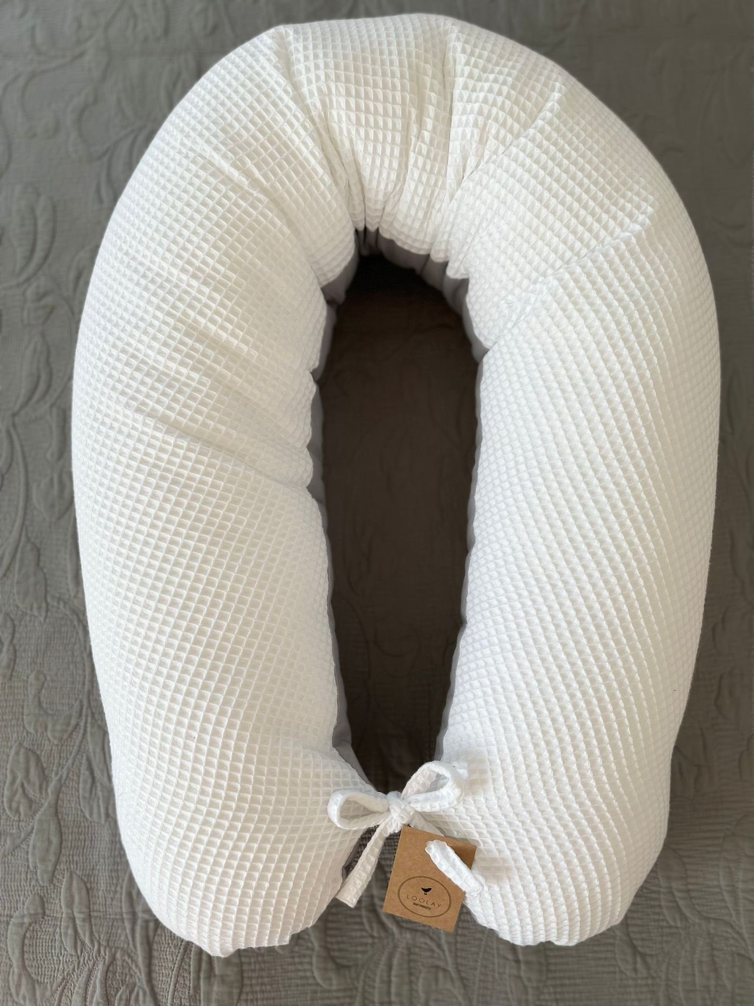 Loolay Stillkissen Attmungsaktive WAFFELPIQUE + GLATT Baumwolle XXL Stillkissen 170 cm, 1A Qualitat Europäische Stoffe unf Kleinserien-Nähen, LOOLAY® Stillkissen + Bezug, WEICH Schwangerschaftskissen Seitenschläferkissen WEIß. GRAU, GRÜN