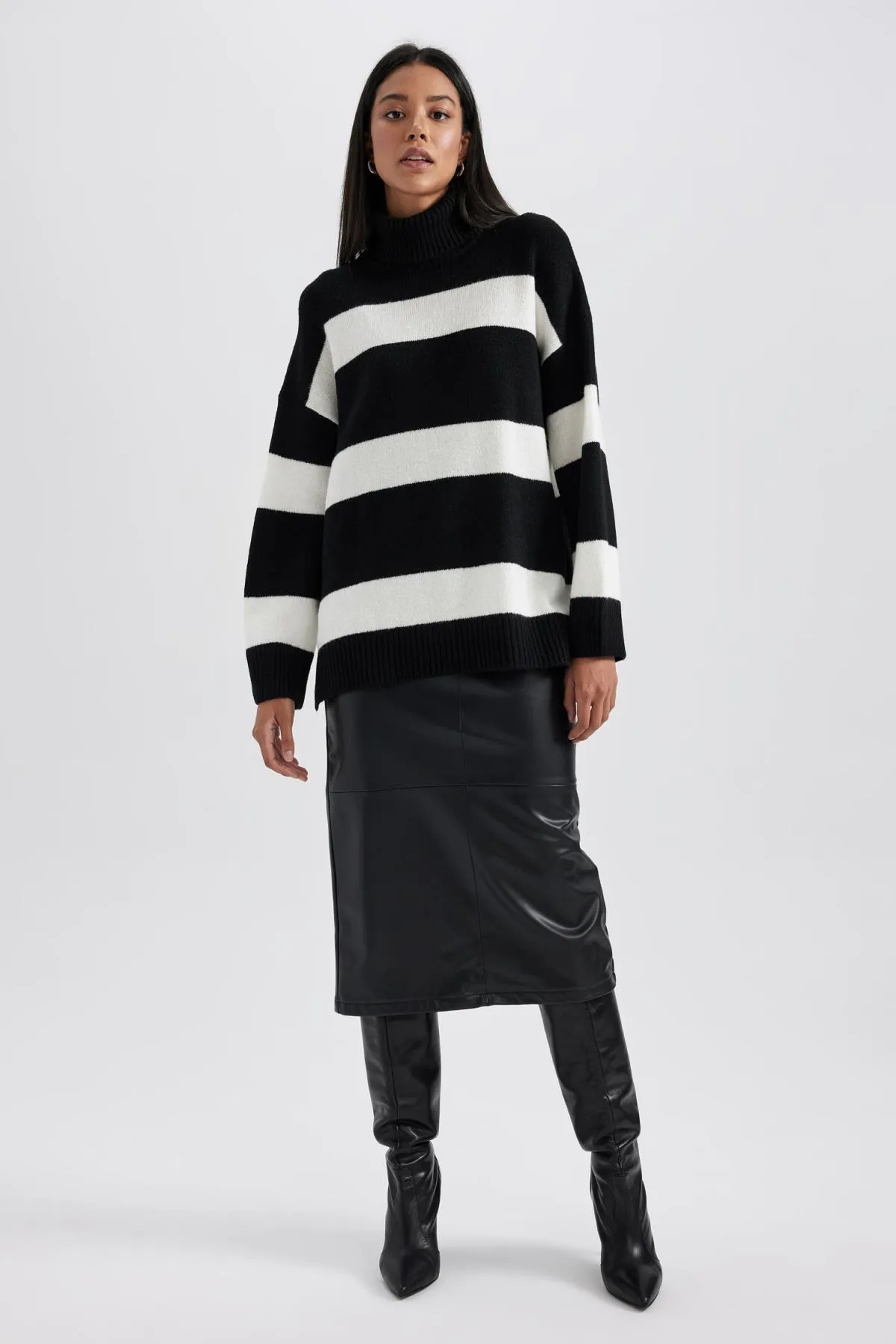 DeFacto  Gestreifte Rollkragentunika mit Relaxed Fit A8595ax23wn