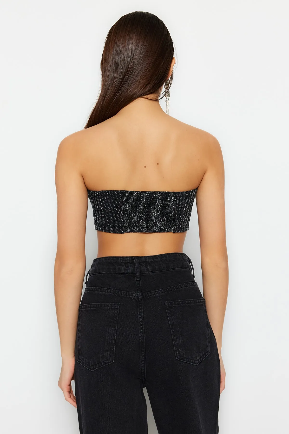 Trendyol Collection  Anthrazitfarbenes, kurz gestricktes, glänzendes Bustier TPRSS23BS00124