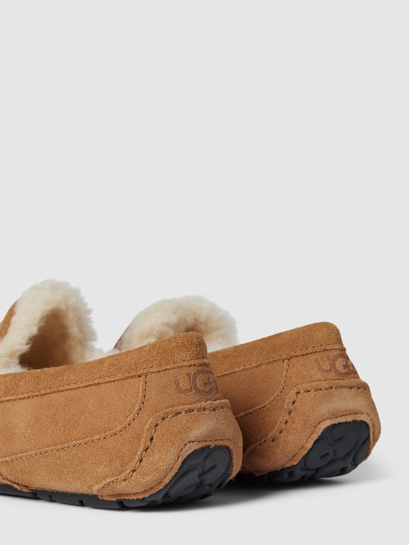 Mokassins aus Leder in camel