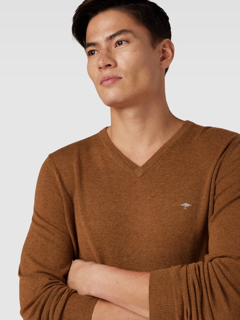 Strickpullover mit Logo-Stitching in haselnuss braun meliert