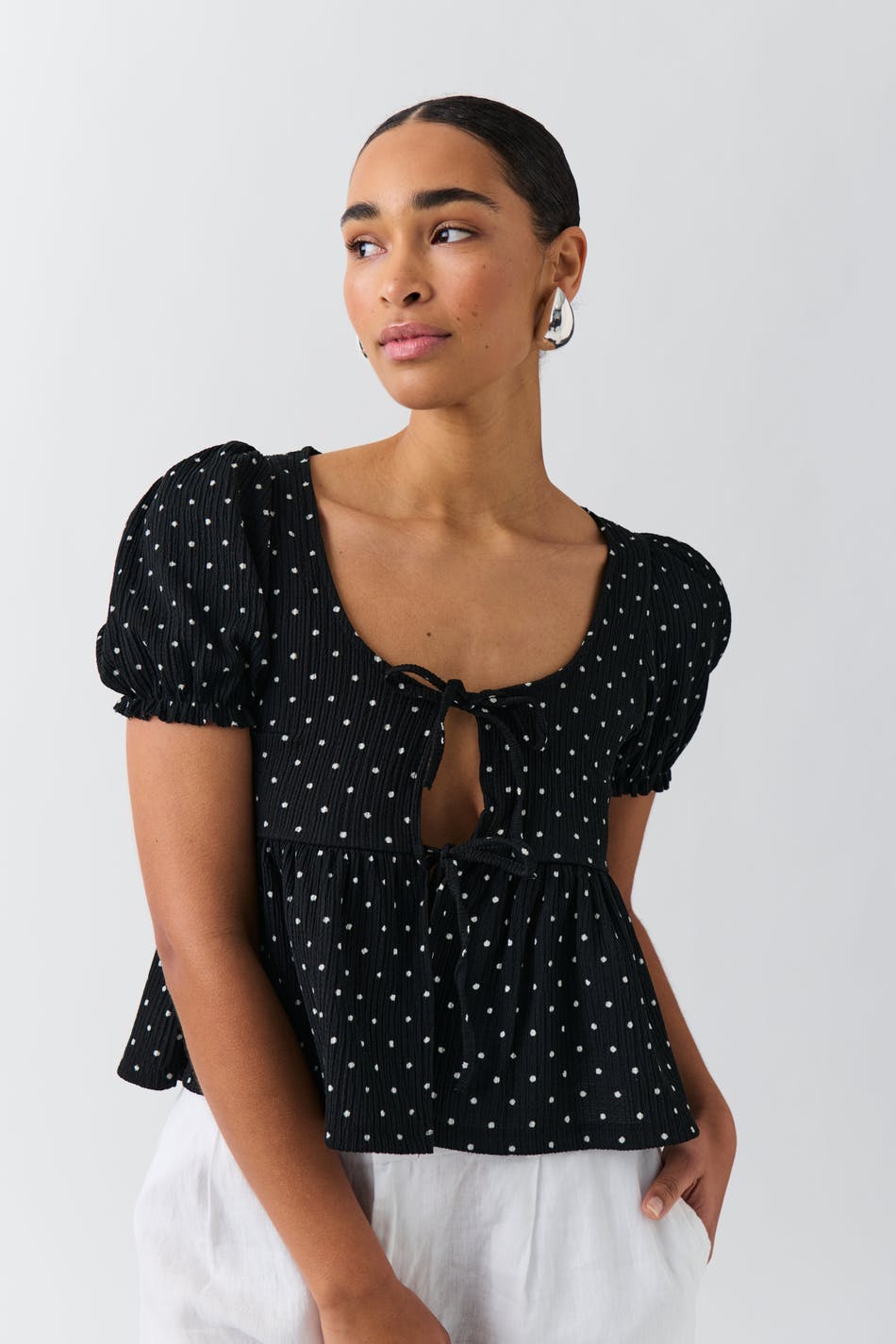 Tie front top