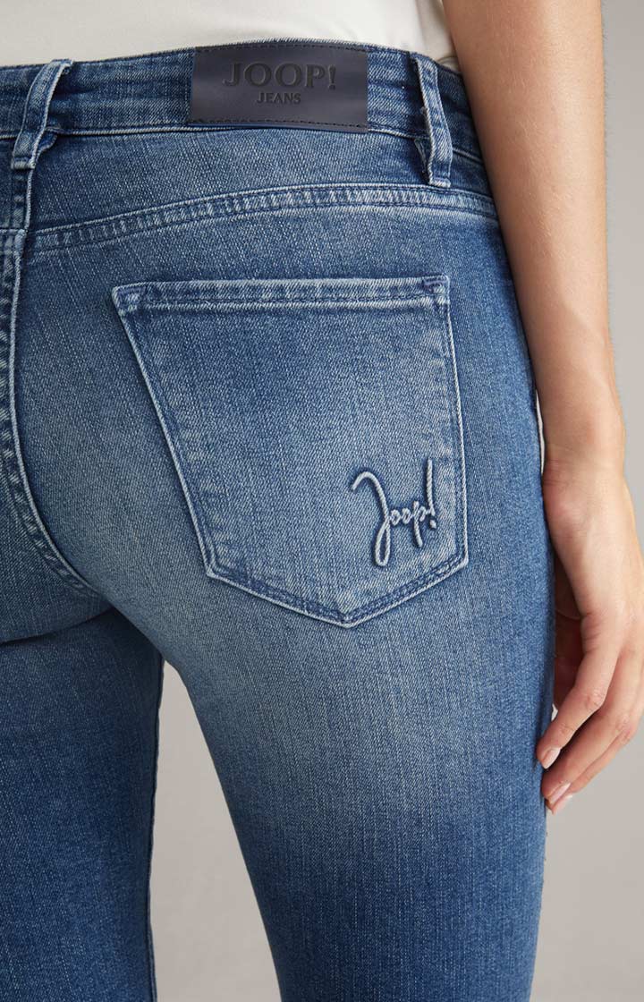 Skinny-Jeans Sue in Washed Dark Blue