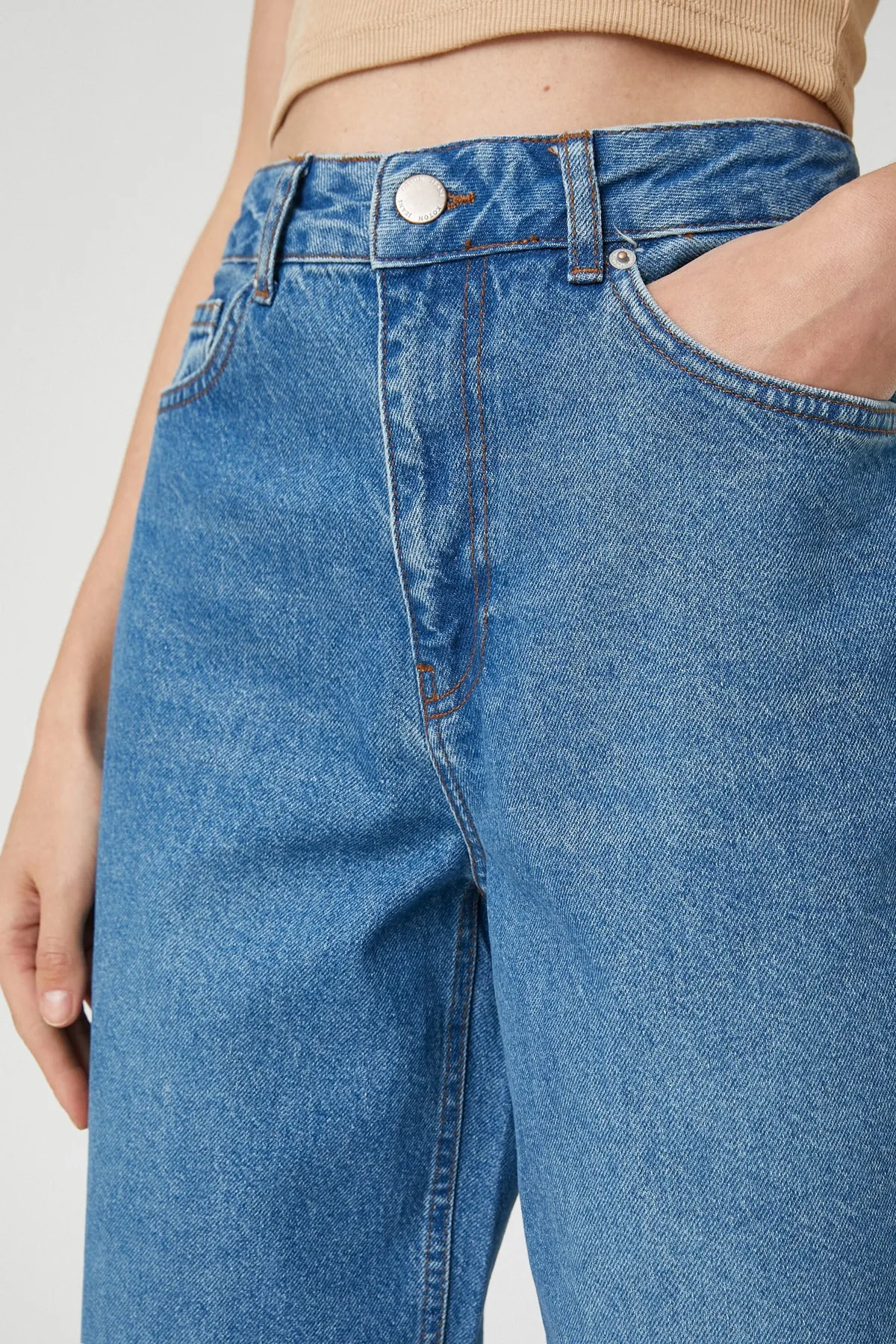 Koton  Dunkle Indigo-Jeans für Damen 3SAL40023MD