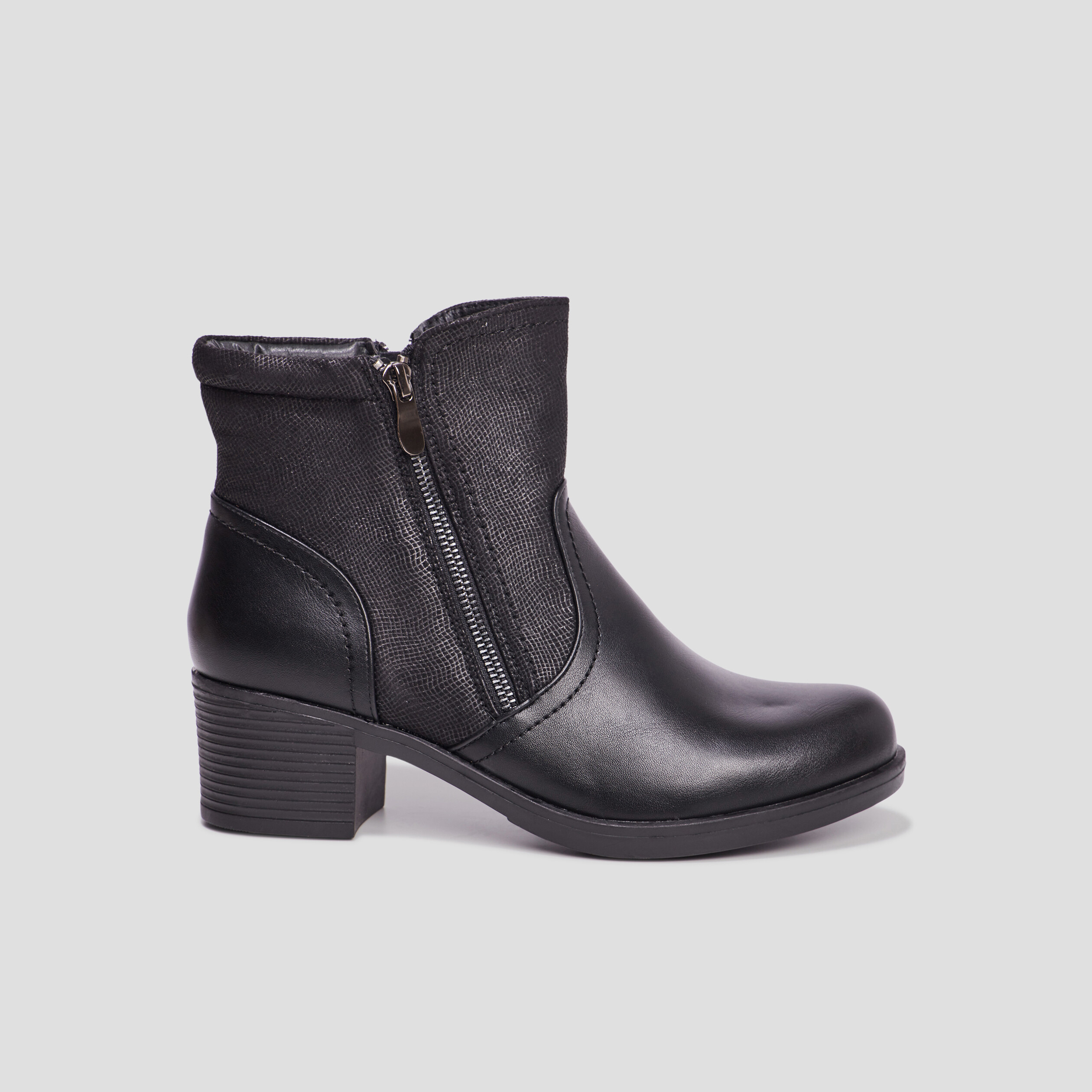 Bottines doublées et zippées pied large noir femme | La Halle