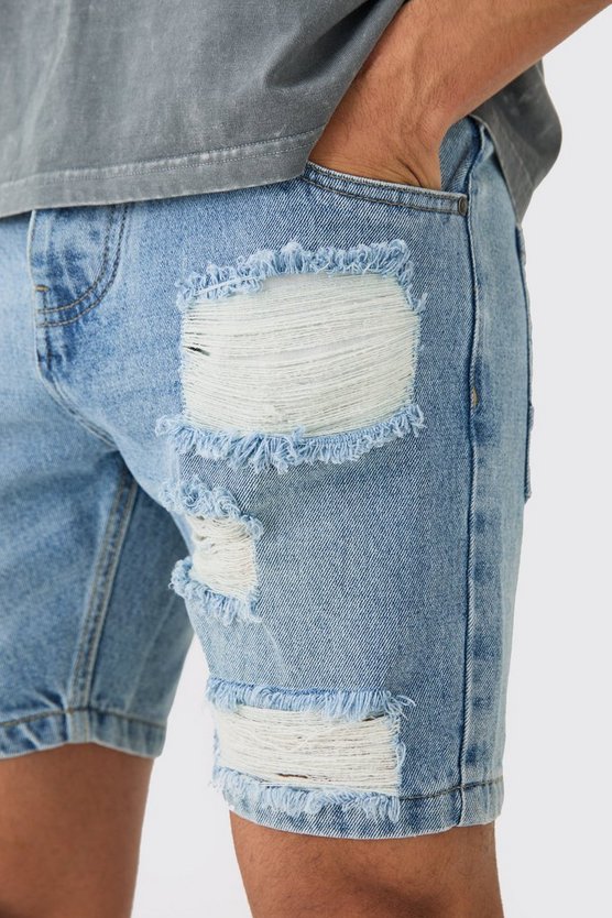 Zerrissene Slim-Fit Jeansshorts in Hellblau