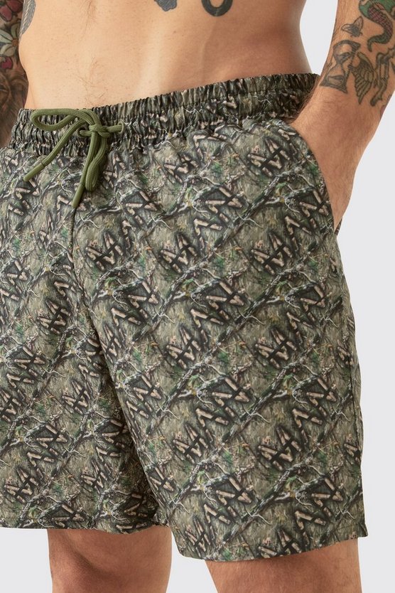 Mittellange Man Camouflage Badehose