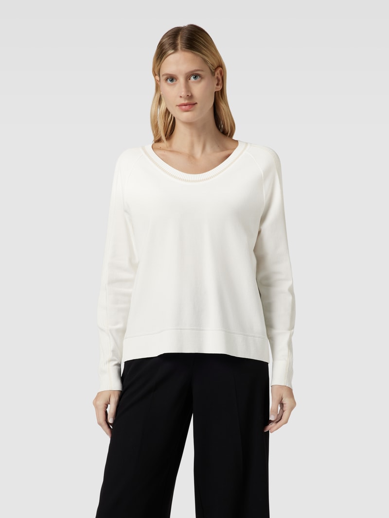 Strickpullover mit Rundhalsausschnitt in offwhite