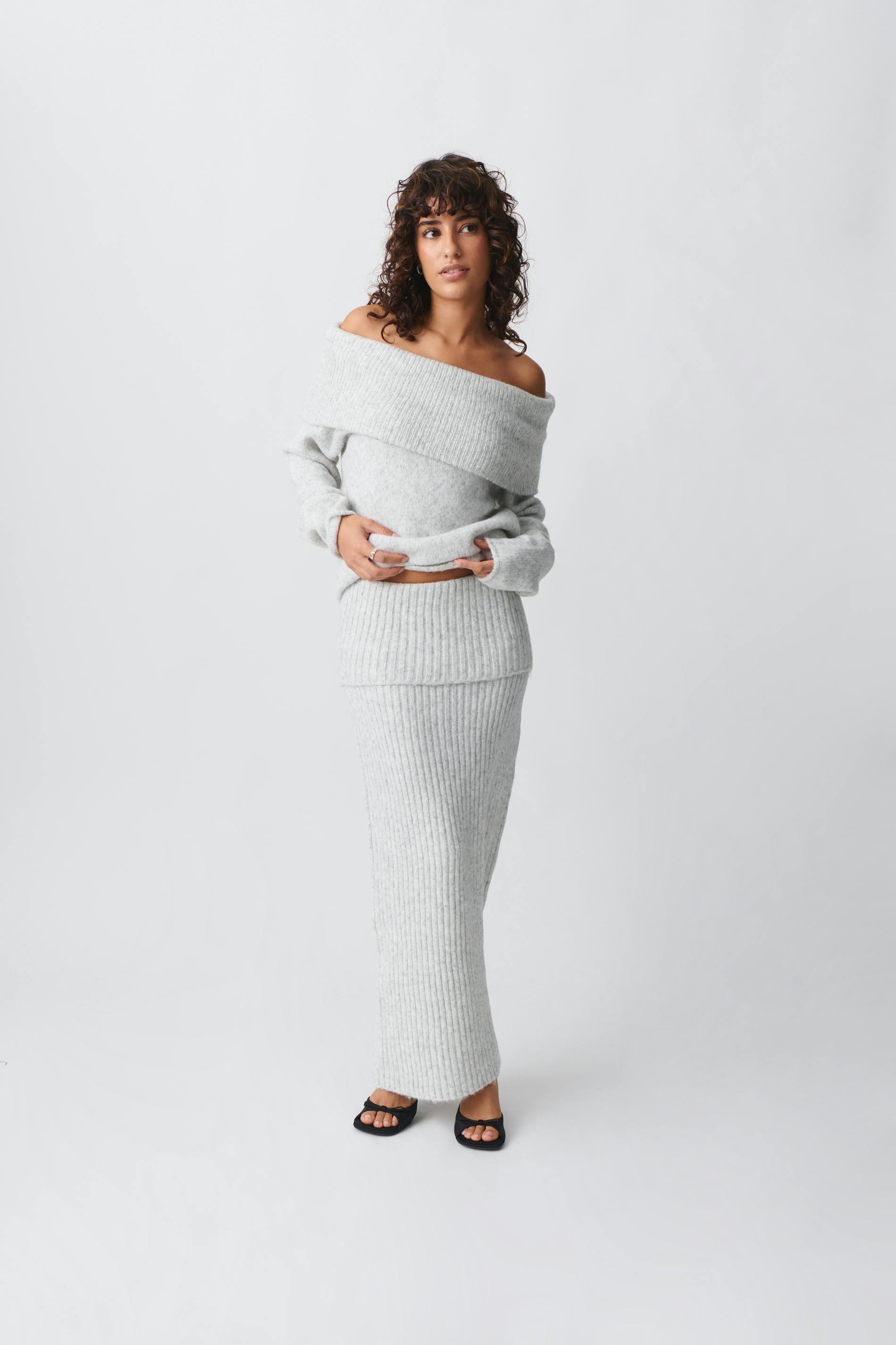Knitted folded down skirt