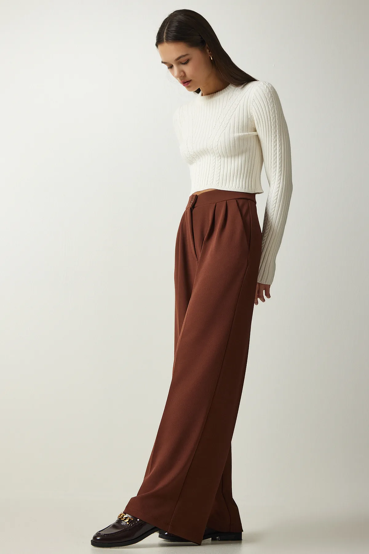 Happiness İstanbul  Braune Palazzo-Hose mit Falten für Damen DW00004