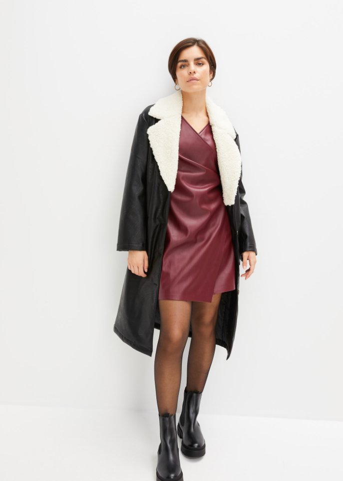 Lederimitat-Kleid in Wickeloptik