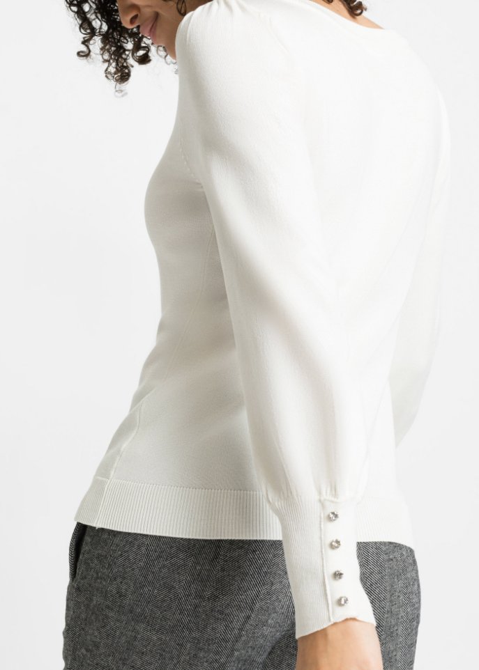 Pullover mit Schmuckknöpfen