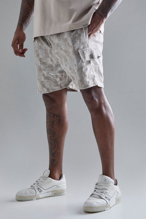 Plus strukturierte Cargo-Shorts mit elastischem Bund