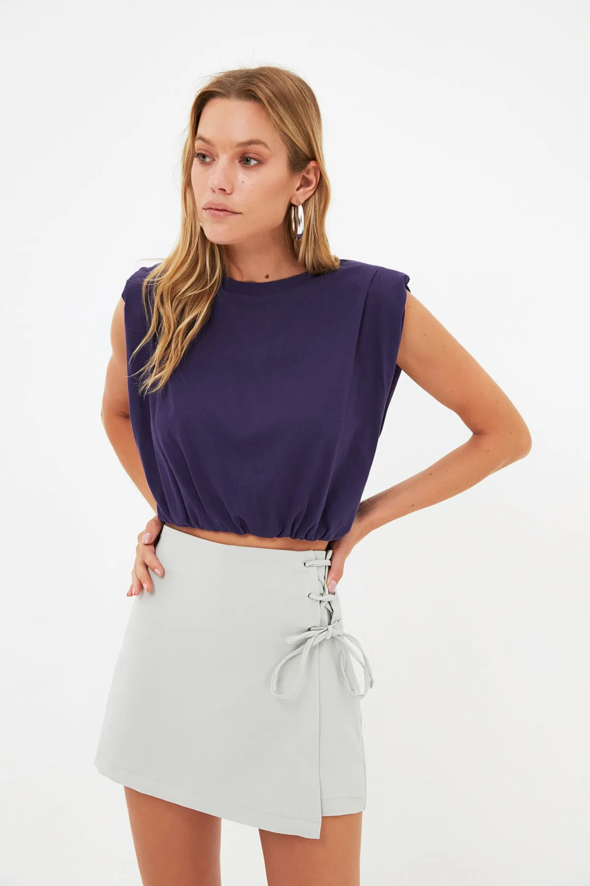 Trendyol Collection  Shorts - Grau - Hoher Bund