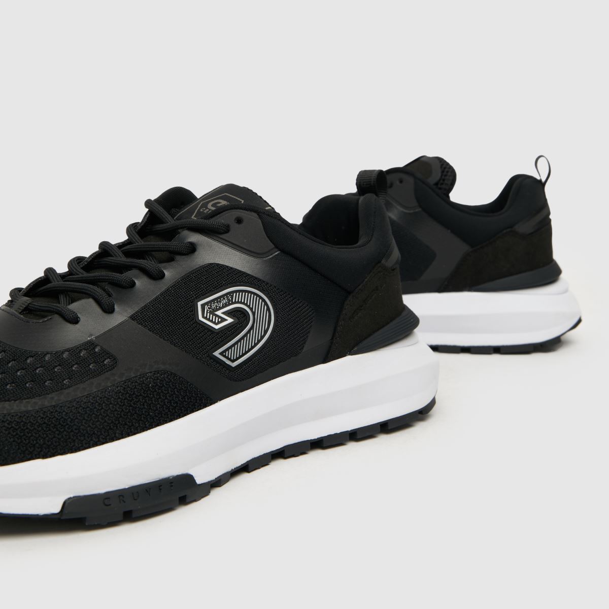 CRUYFF Fuzeknit-sneakers i svart och vitt