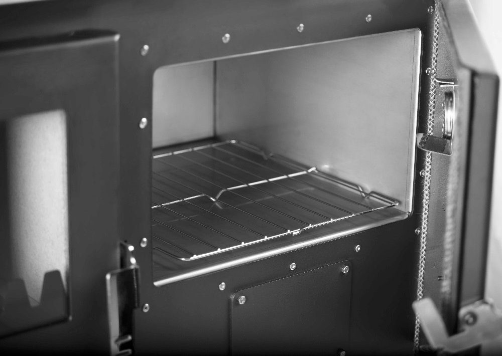 Verso Festbrennstoffherd CS INOX rechts, Cerankochfeld, Edelstahlbackfach, 7,70 kW