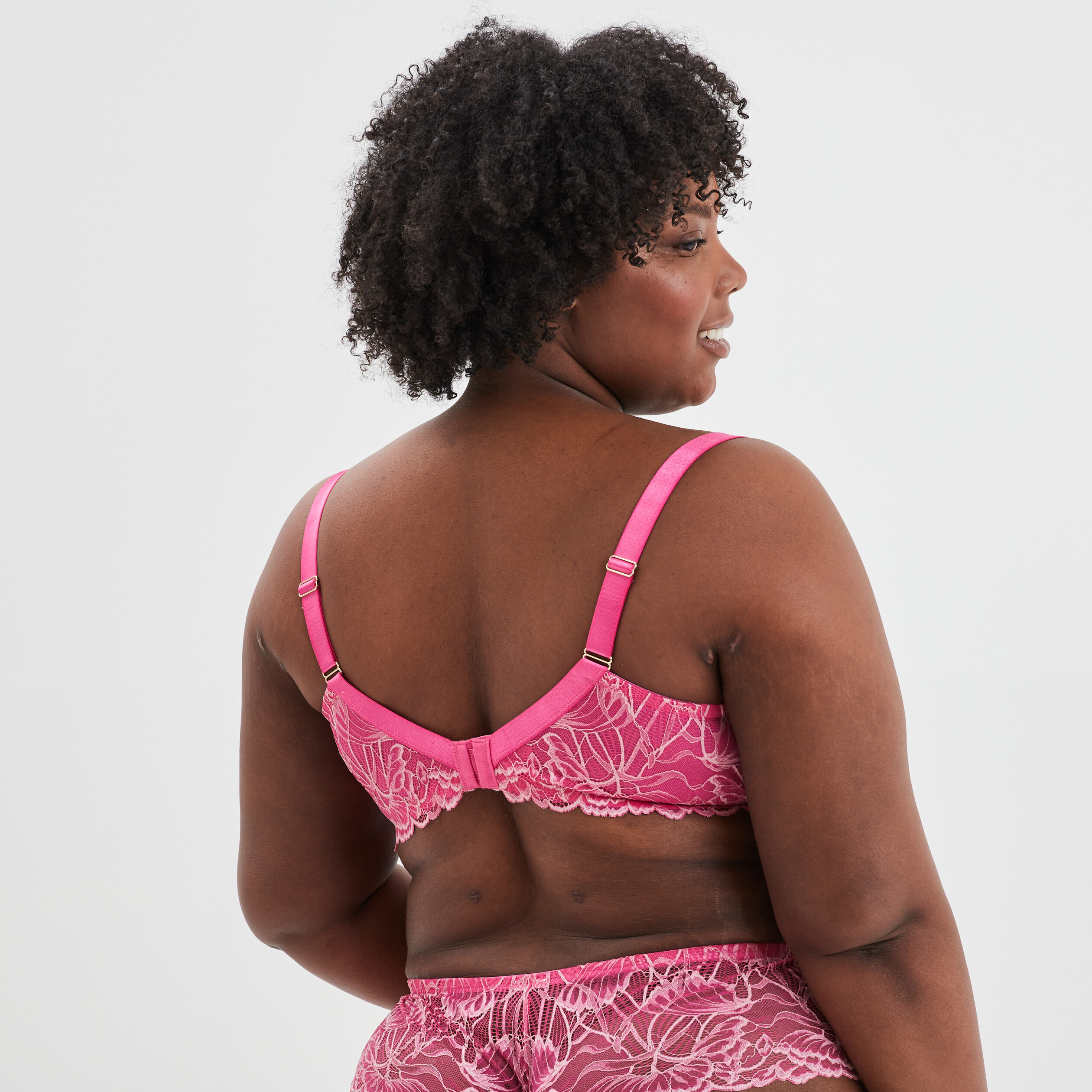 Soutien-gorge emboîtant dentelle rose fushia femme grande taille | La Halle