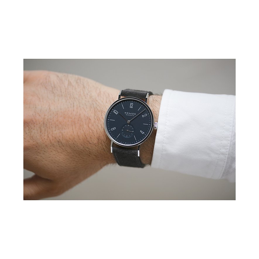 Nomos Glashütte Unisexuhr Tangente 38 nachtblau