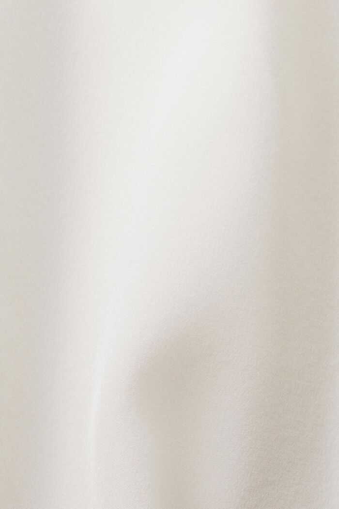 Seidenbluse mit V-Ausschnitt