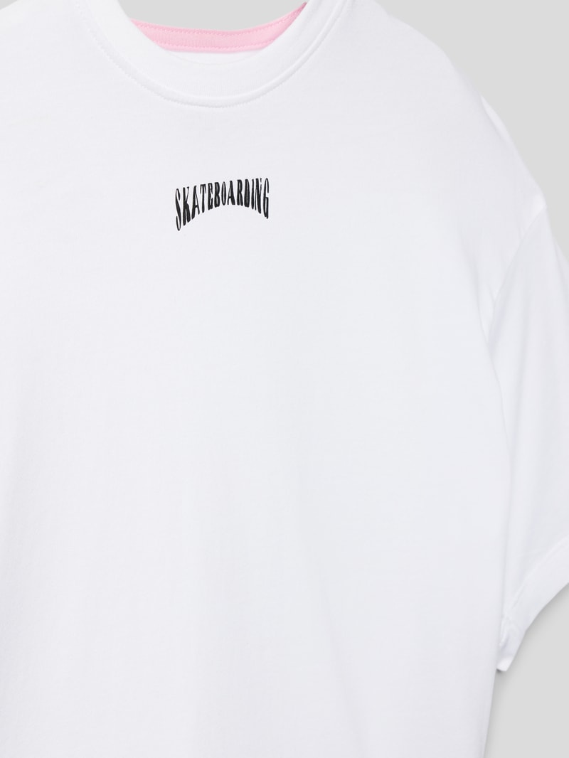 T-Shirt mit Rundhalsausschnitt Modell 'SKATER' in ecru