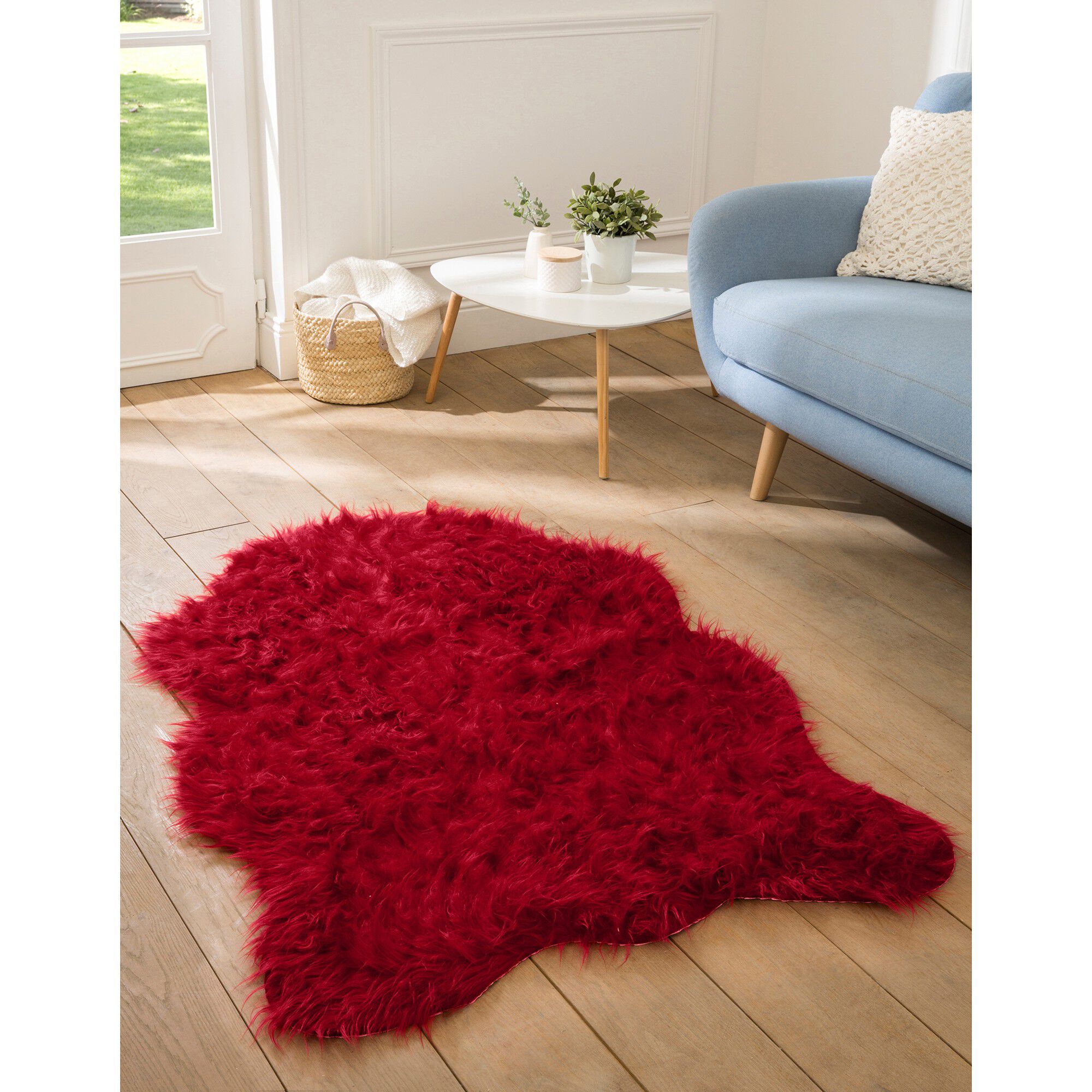 Tapis poils forme peau de bête