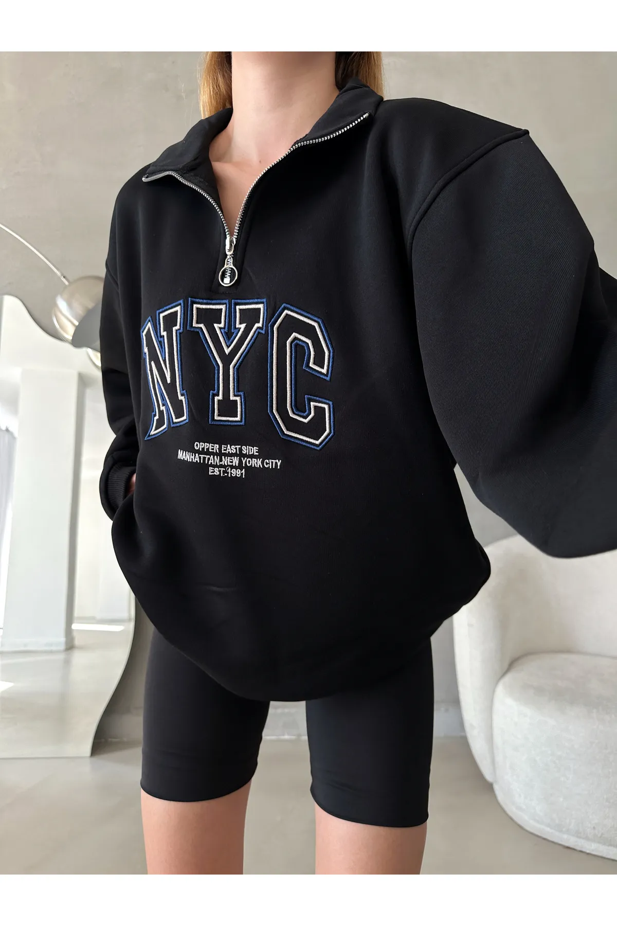 IŞILDA FASHION  Sweatshirt - Schwarz - Regular Fit