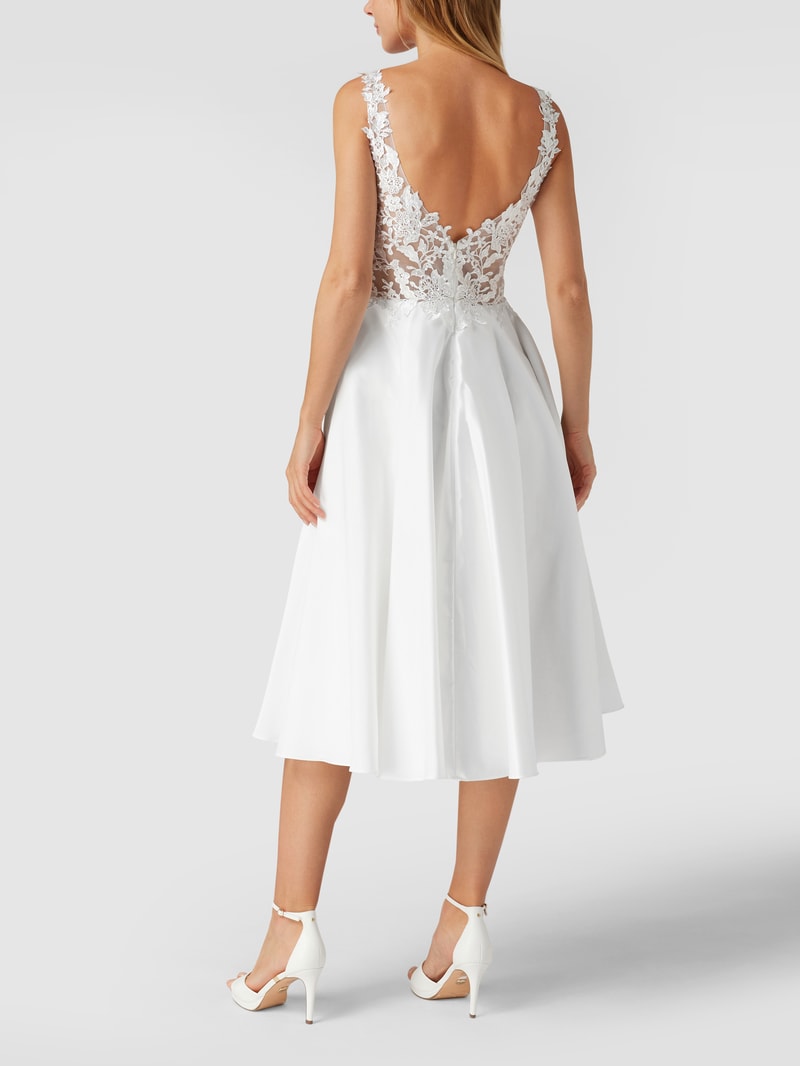 Cocktailkleid mit floralen Stickereien in offwhite