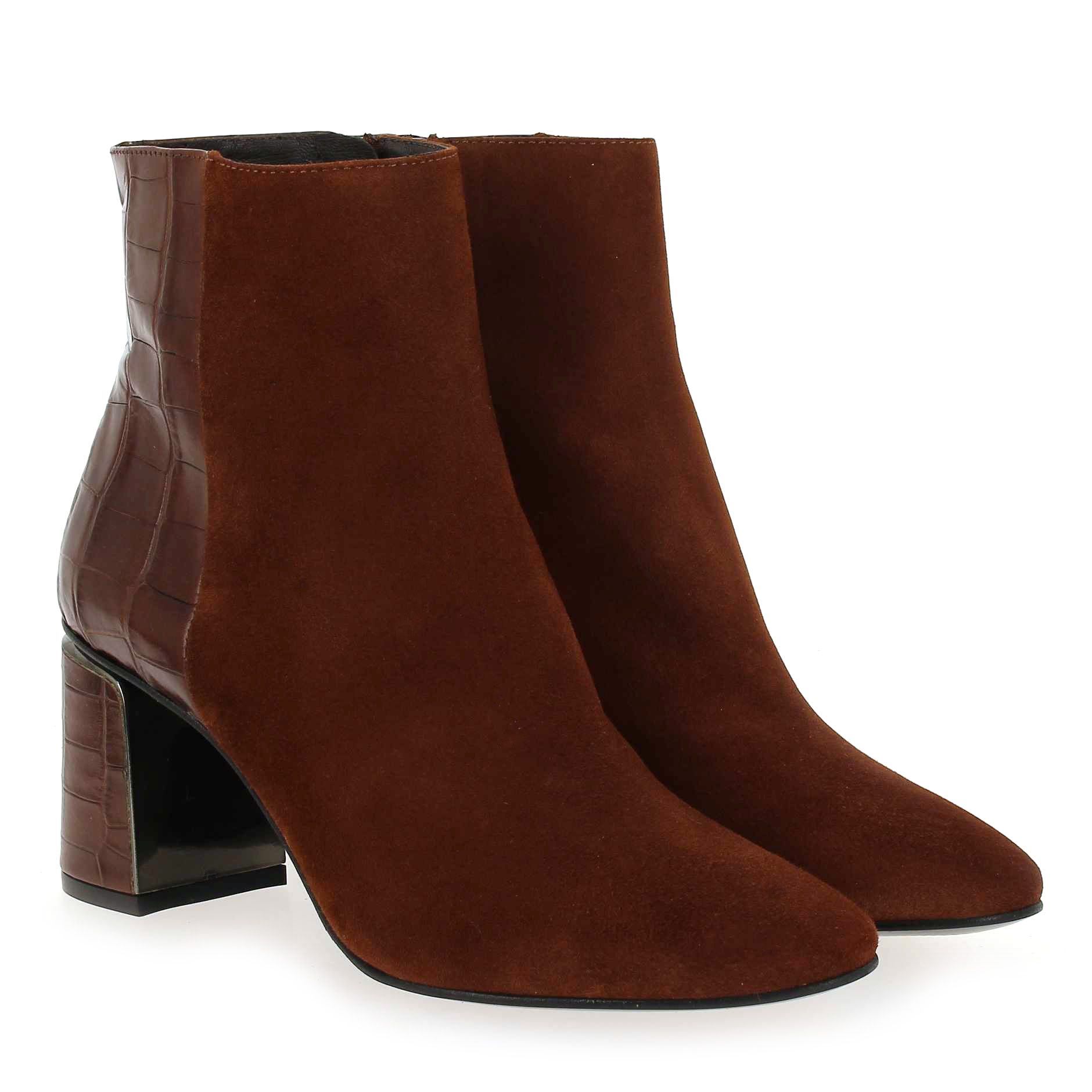 J Hay  2880 - Cognac